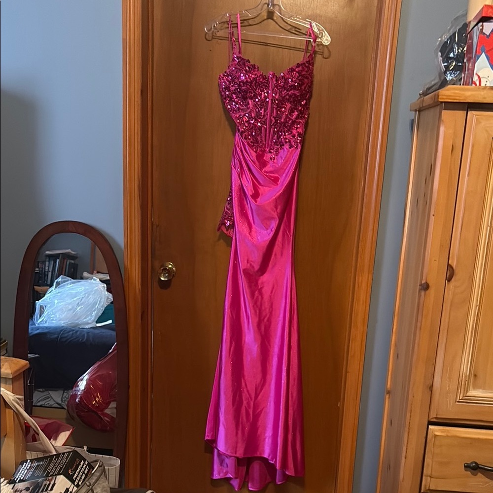 Embellished Pink Spaghetti Strap Prom Gown